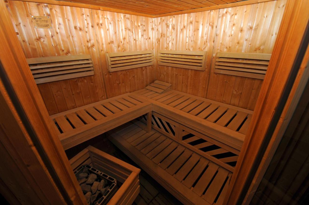 Victoria Alpine Park Apartment Kandersteg Bagian luar foto
